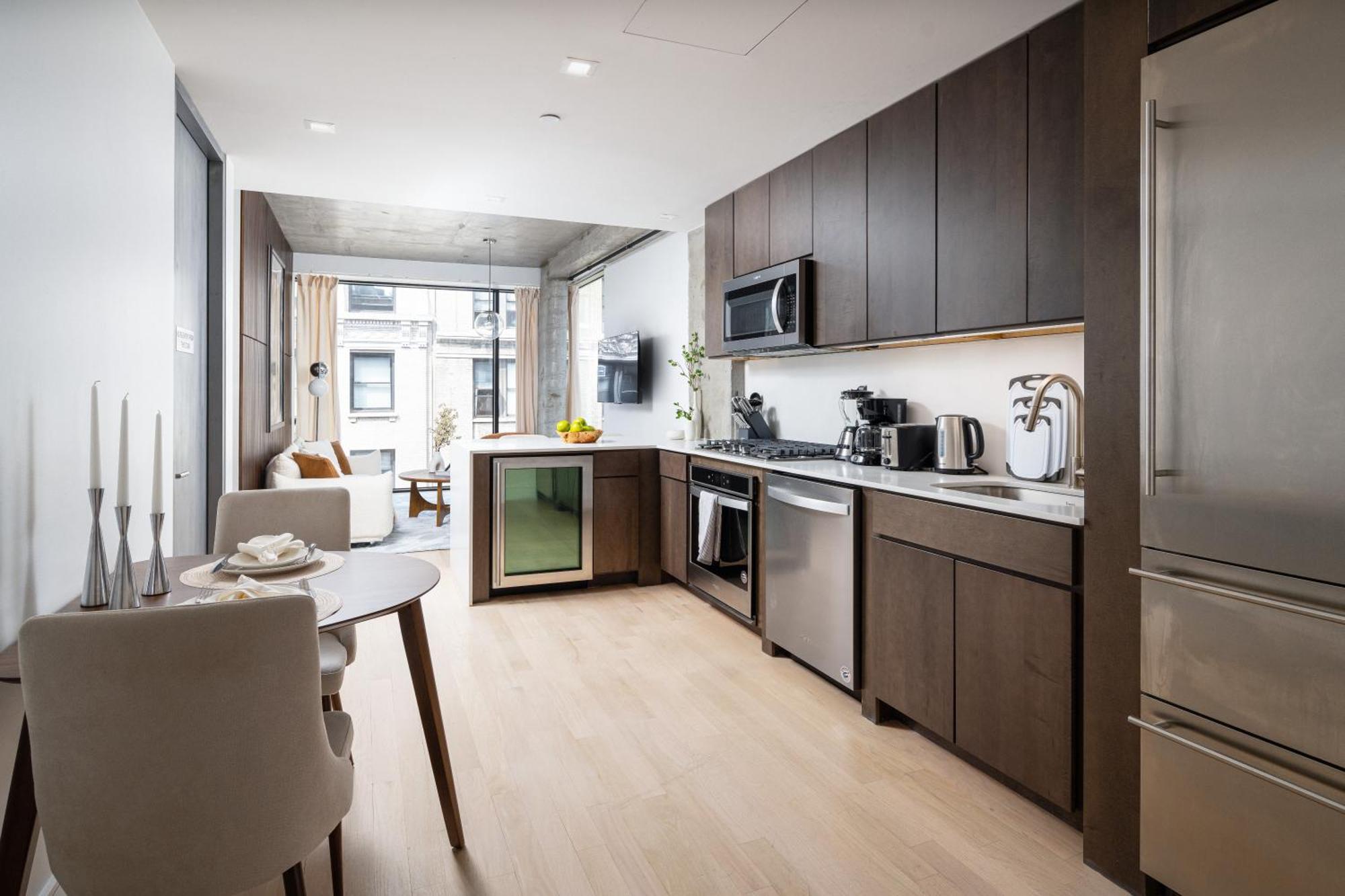 Stylish Penthouse In Manhattan *